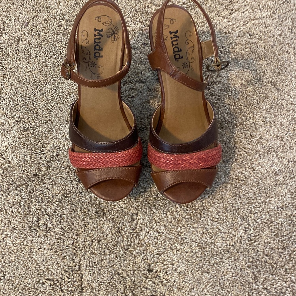 Worn few times tiny tear on the foot right corner. 5 inch heals